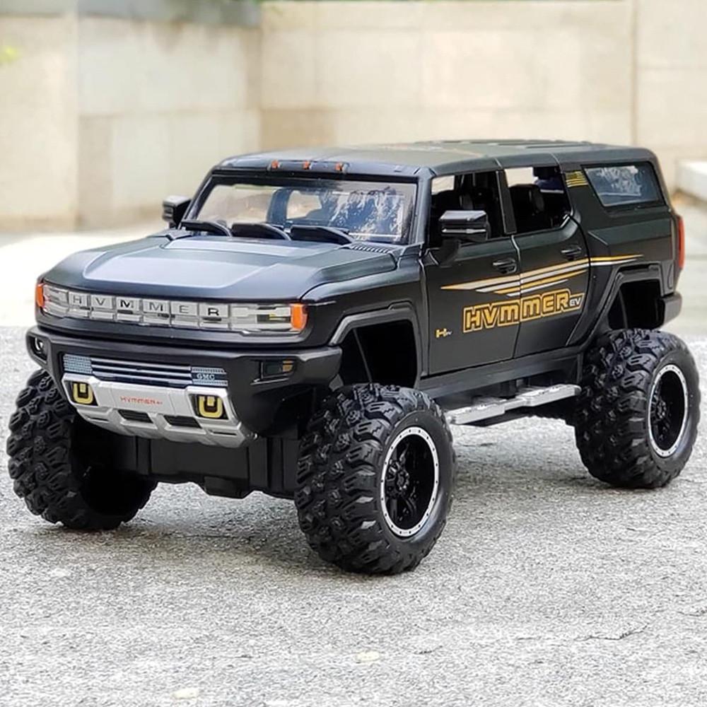 Игрушечная машинка металлическая Hummer EV GMC Джип 1:24 инерционная со звуком и светом (30658883)