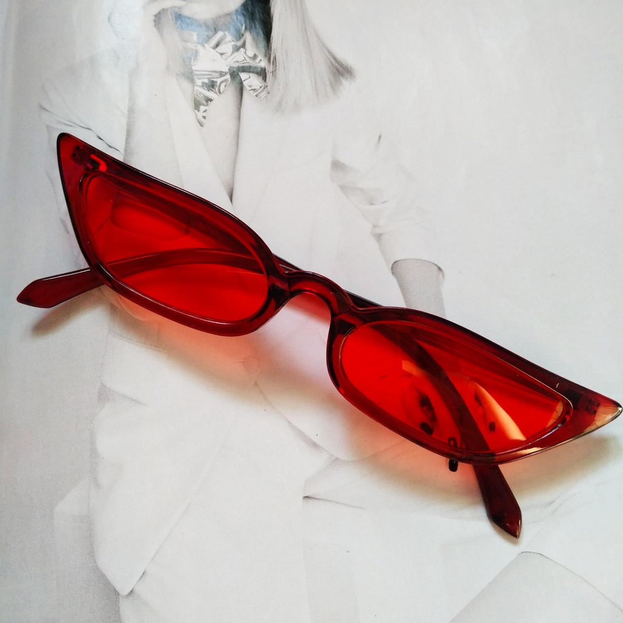 Очки винтажные с острыми углами Красный