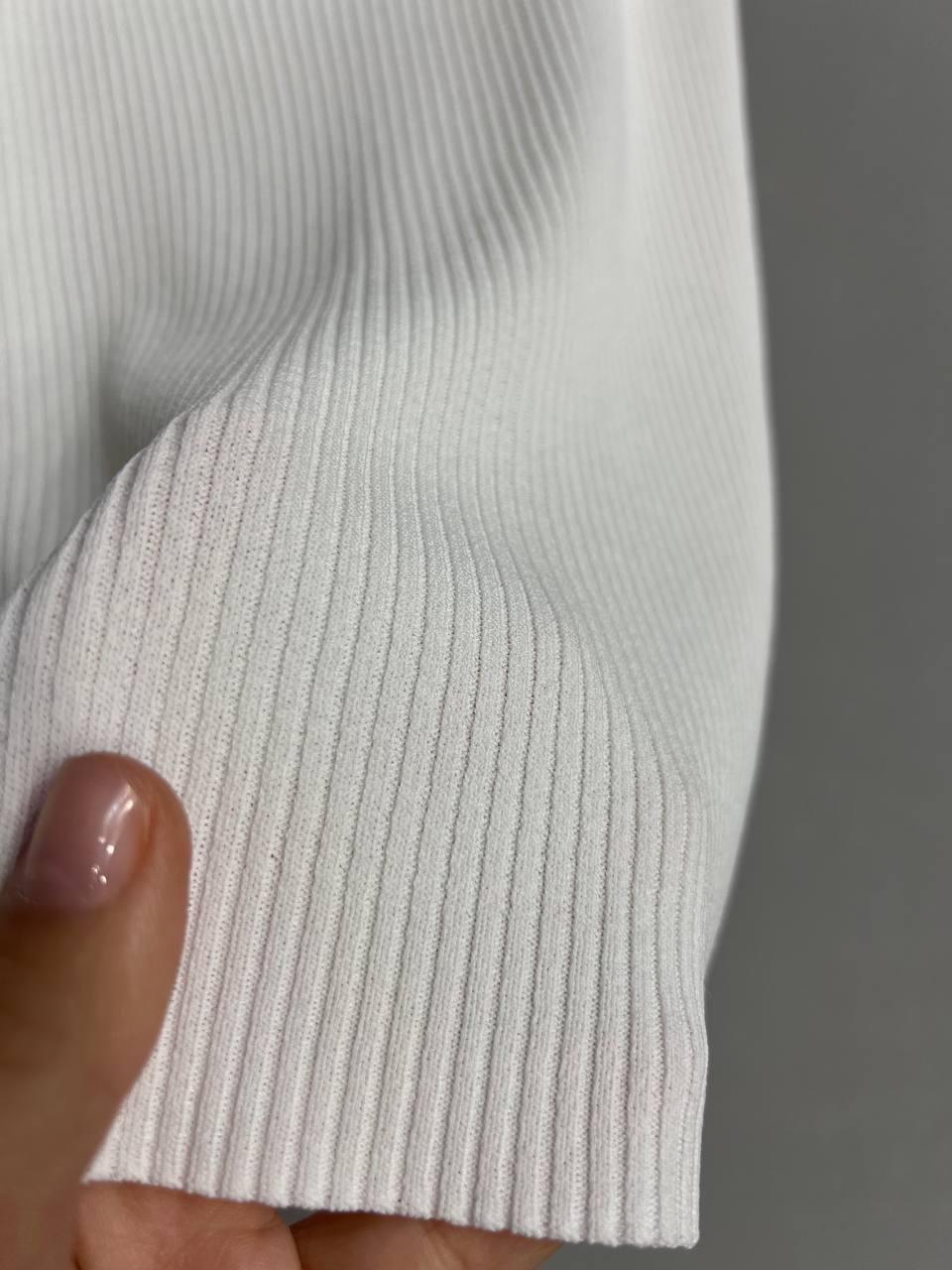 Майка женская A-N 3805 в рубчик с камнями на вырезе OS Белый (26404733) - фото 4 Майка женская A-N 3805 в рубчик с камнями на вырезе OS Белый (26404733) - фото 4