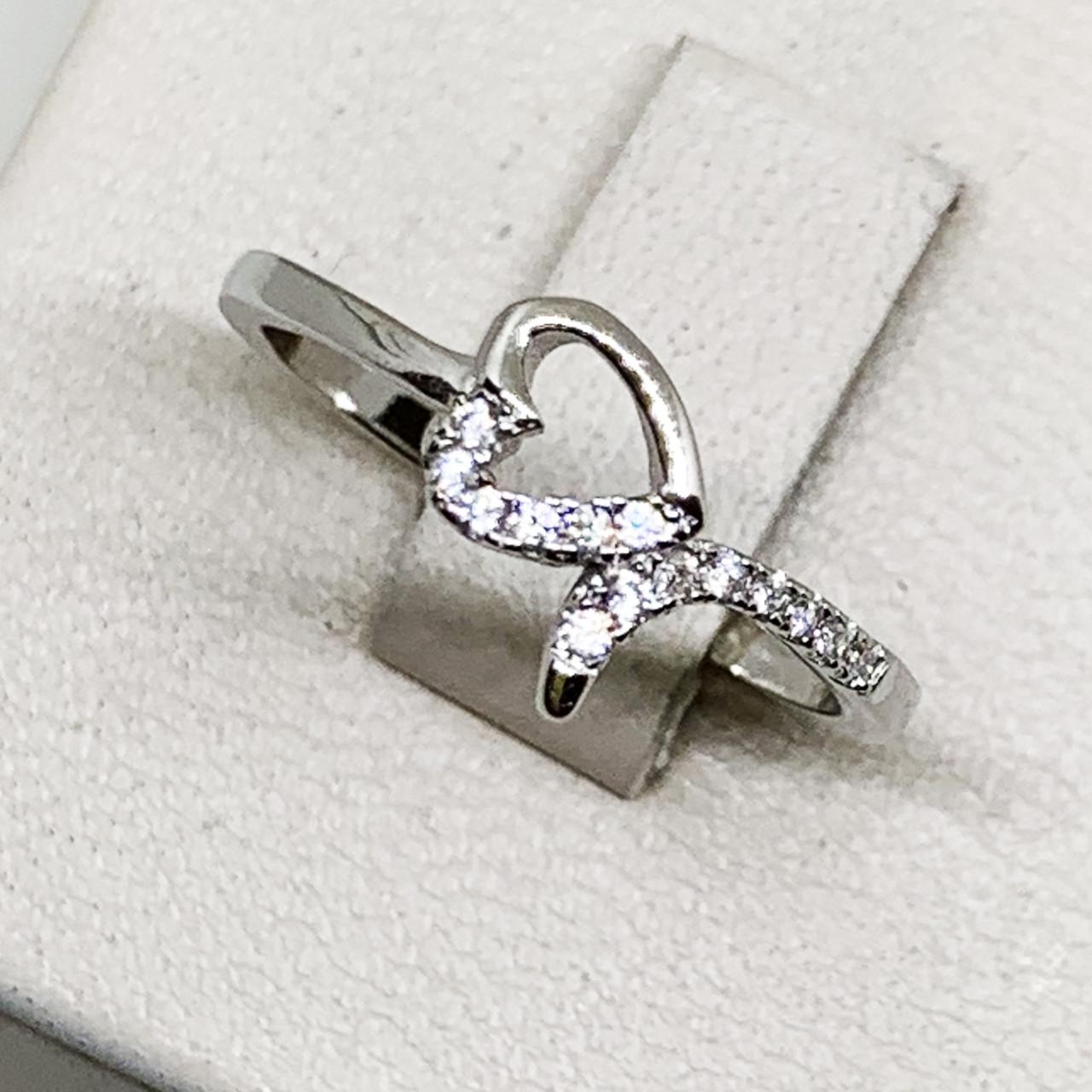 Кольцо серебряное Сердце с кубическим цирконием р. 16,5 1,52 г (1717074028)