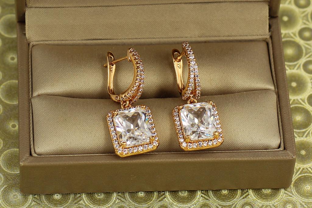 Серьги подвески Xuping Jewelry авангард с белым камнем 3 см Золотистый (30627840)