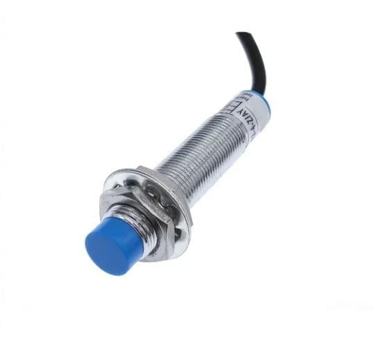 Индуктивный датчик закрытый PNP NC CNMAWAY LJ12A3-4-Z/AY (1300731648)
