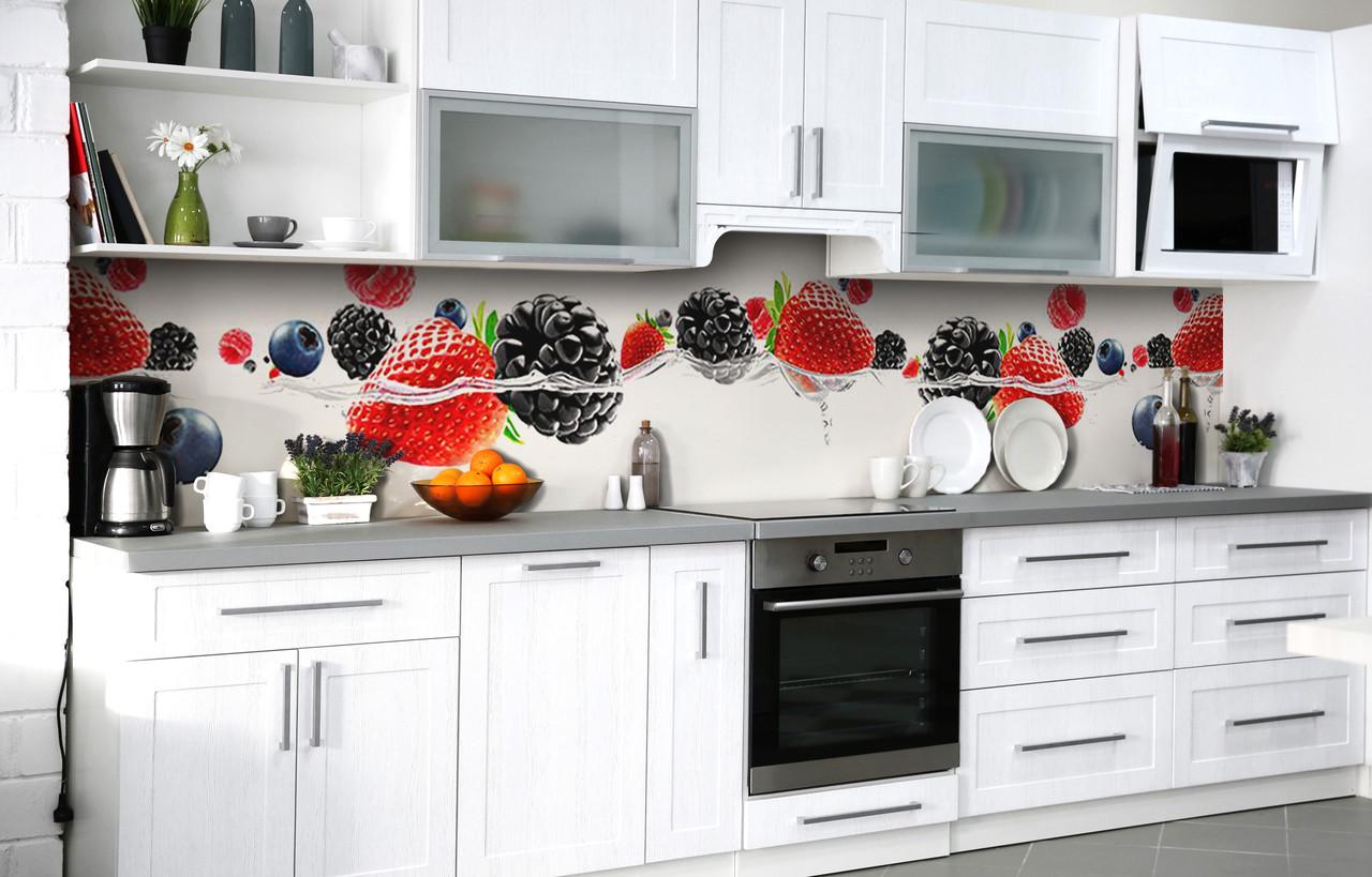 Кухонный фартук Ягодный заплыв виниловый самоклеющийся 60х250 см