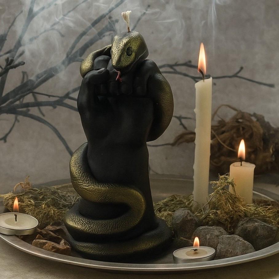 Свічка воскова Змія на руці Чорний (1265) - фото 3 Свічка воскова Змія на руці Чорний (1265) - фото 3