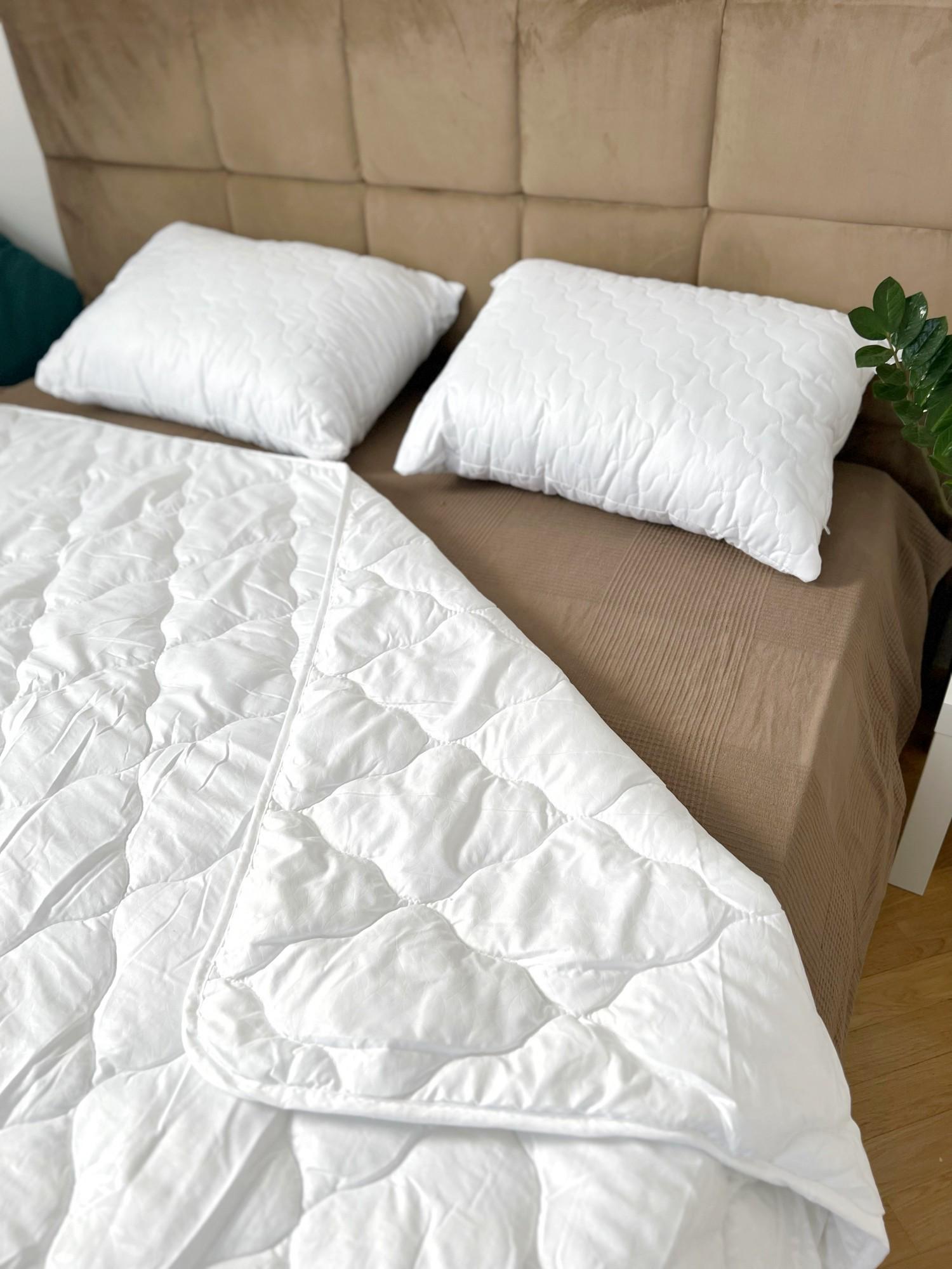 Одеяло летнее антиаллергенное холофайбер полуторное 150х210 см Белый