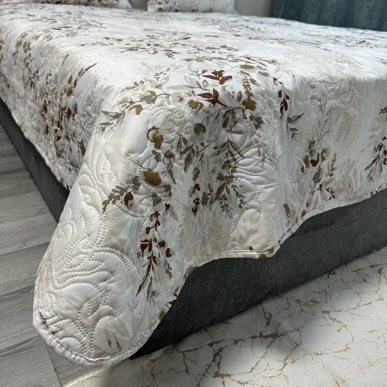 Набор покрывало стеганое 200x230 см/2 наволочки 50x70 см с цветочным рисунком Бежевый (PS-1-3) - фото 3