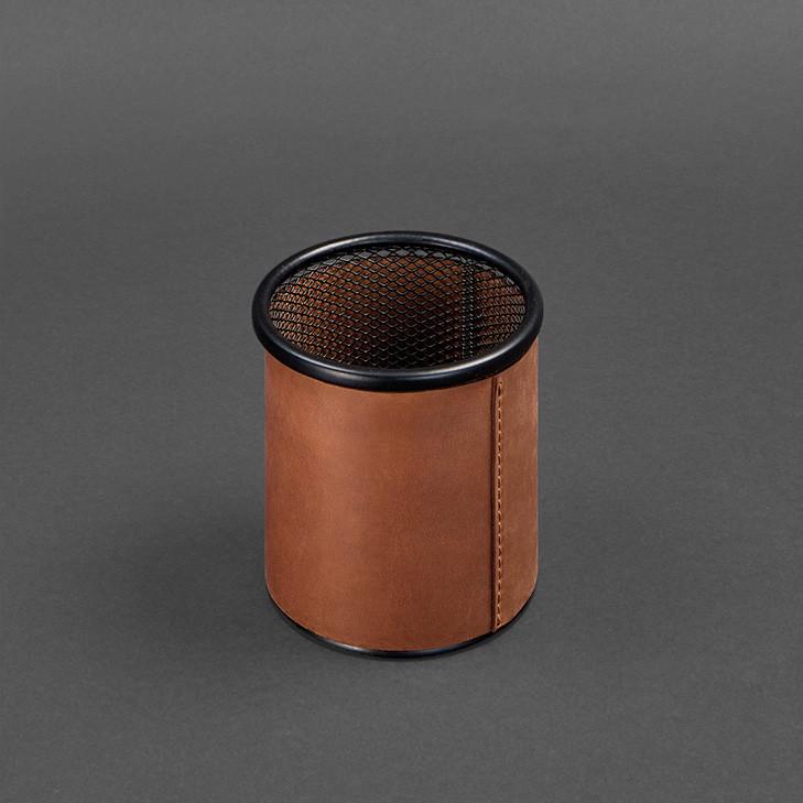 Стакан для ручек в кожаном чехле Crazy Horse Светло-коричневый (A-027807) - фото 4 Стакан для ручек в кожаном чехле Crazy Horse Светло-коричневый (A-027807) - фото 4