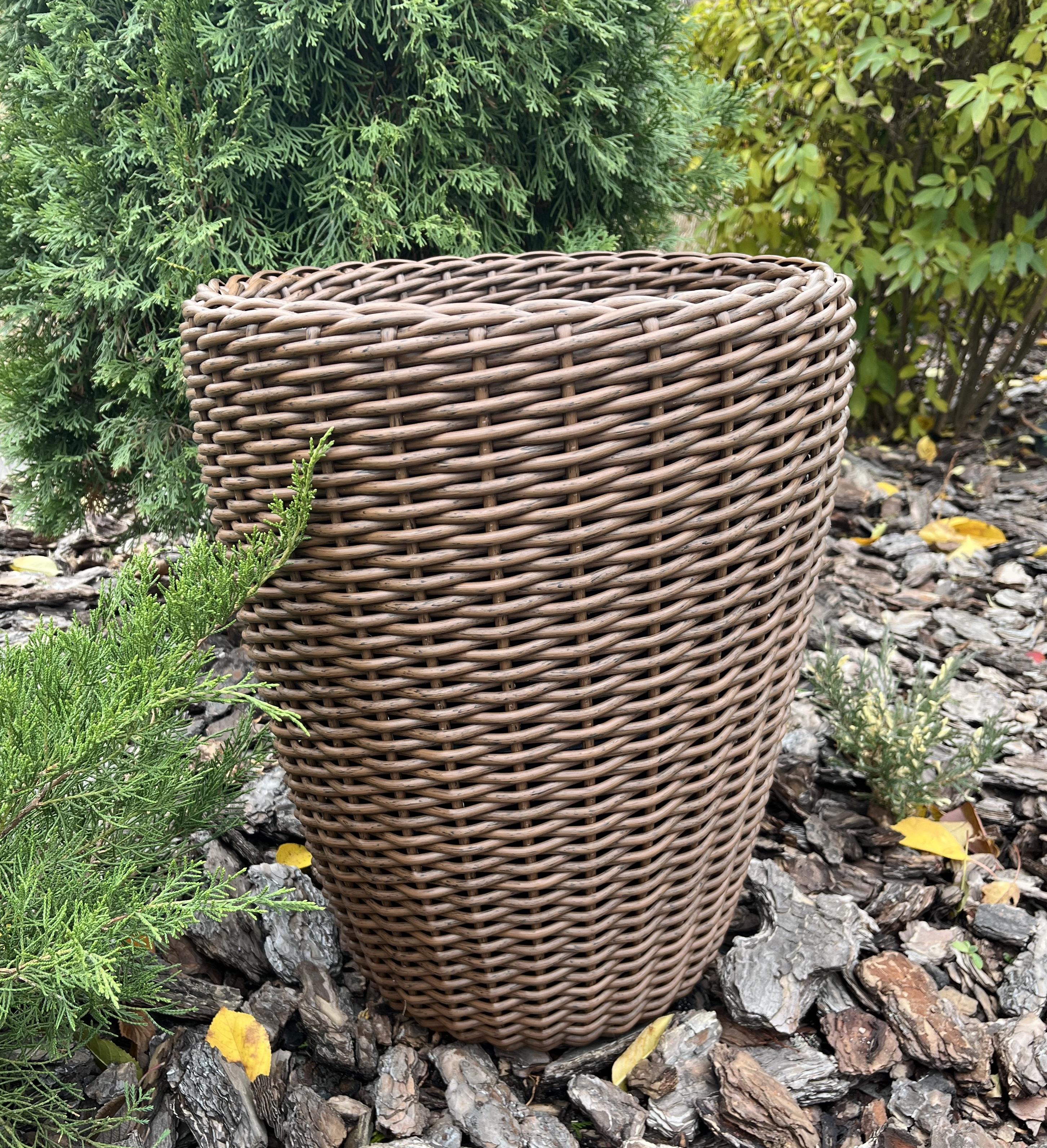 Кашпо для квітів конус зі штучного ротанга 20 л Темне дерево (29881034) - фото 2 Кашпо для квітів конус зі штучного ротанга 20 л Темне дерево (29881034) - фото 2