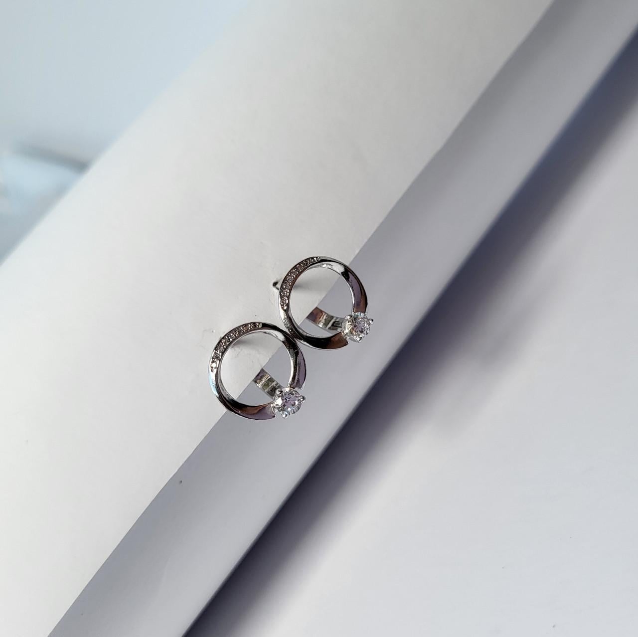 Серьги Круг в белых камнях серебро 925 пробы 2,60 г (5563р)