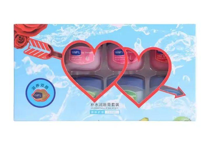 Подарочный набор бальзамов для губ ко Дню влюбленных 8 шт. х 7 г (4057) Подарочный набор бальзамов для губ ко Дню влюбленных 8 шт. х 7 г (4057)