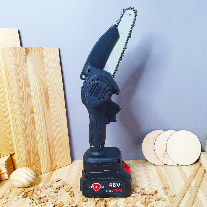 Пила мини Mini Electric Chain Saw1 в чемодане с 2 аккумуляторами для обрезки деревьев и распила дров (48V-RY) - фото 3