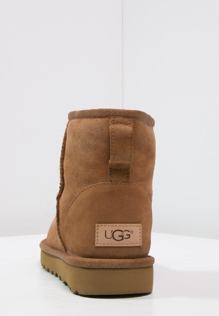 Угги женские UGG Classic Mini II р. 36 Chestnut (1016222) - фото 4 Угги женские UGG Classic Mini II р. 36 Chestnut (1016222) - фото 4