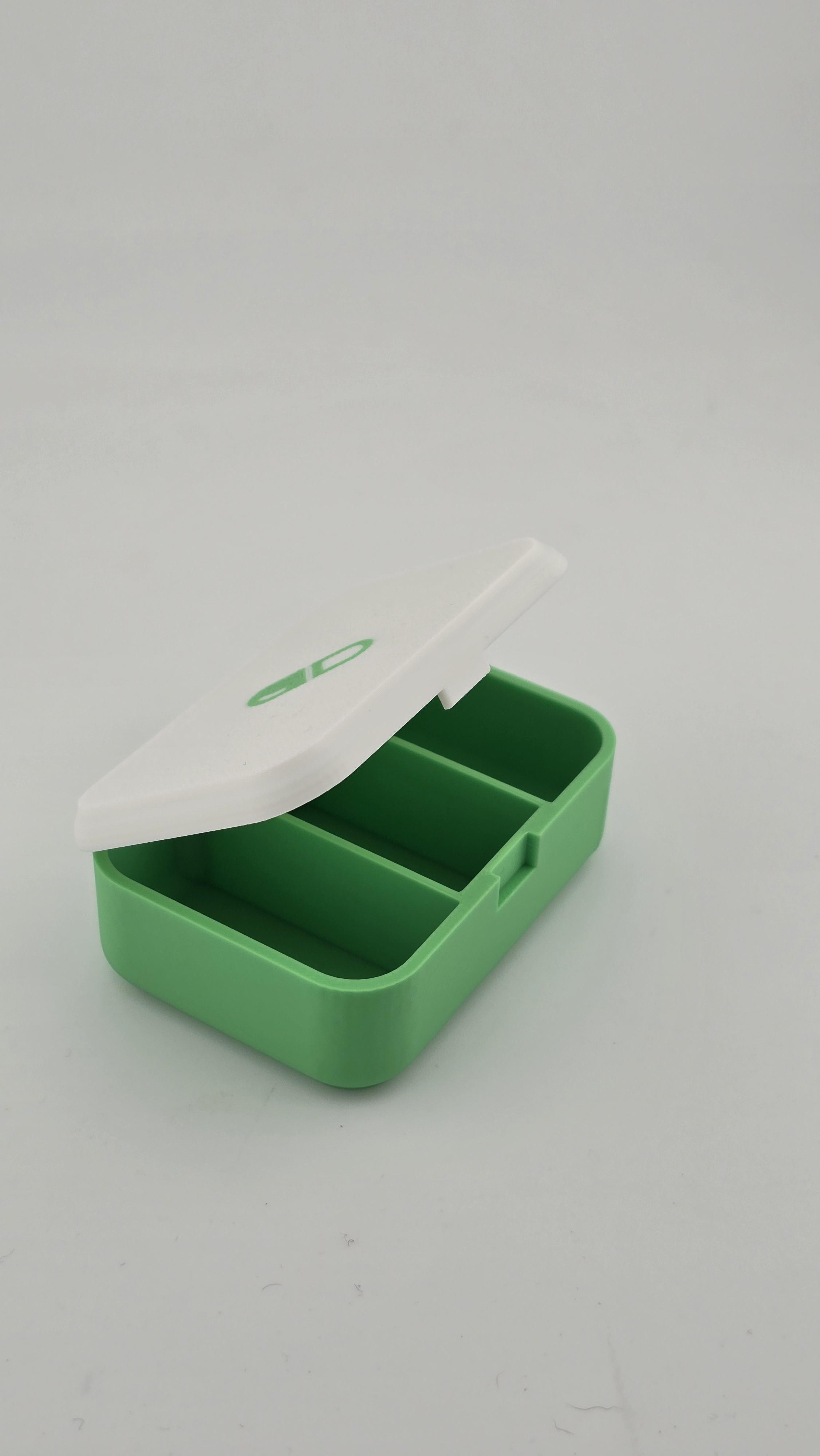 Таблетниця (2025) Таблетниця (2025)