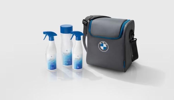 Набiр по догляду за авто в сумцi лiтнiй BMW (83125B54100)