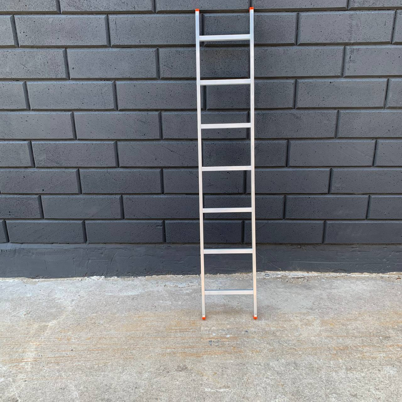 Лестница алюминиевая Техпром односекционная на 7 ступеней - фото 8 Лестница алюминиевая Техпром односекционная на 7 ступеней - фото 8