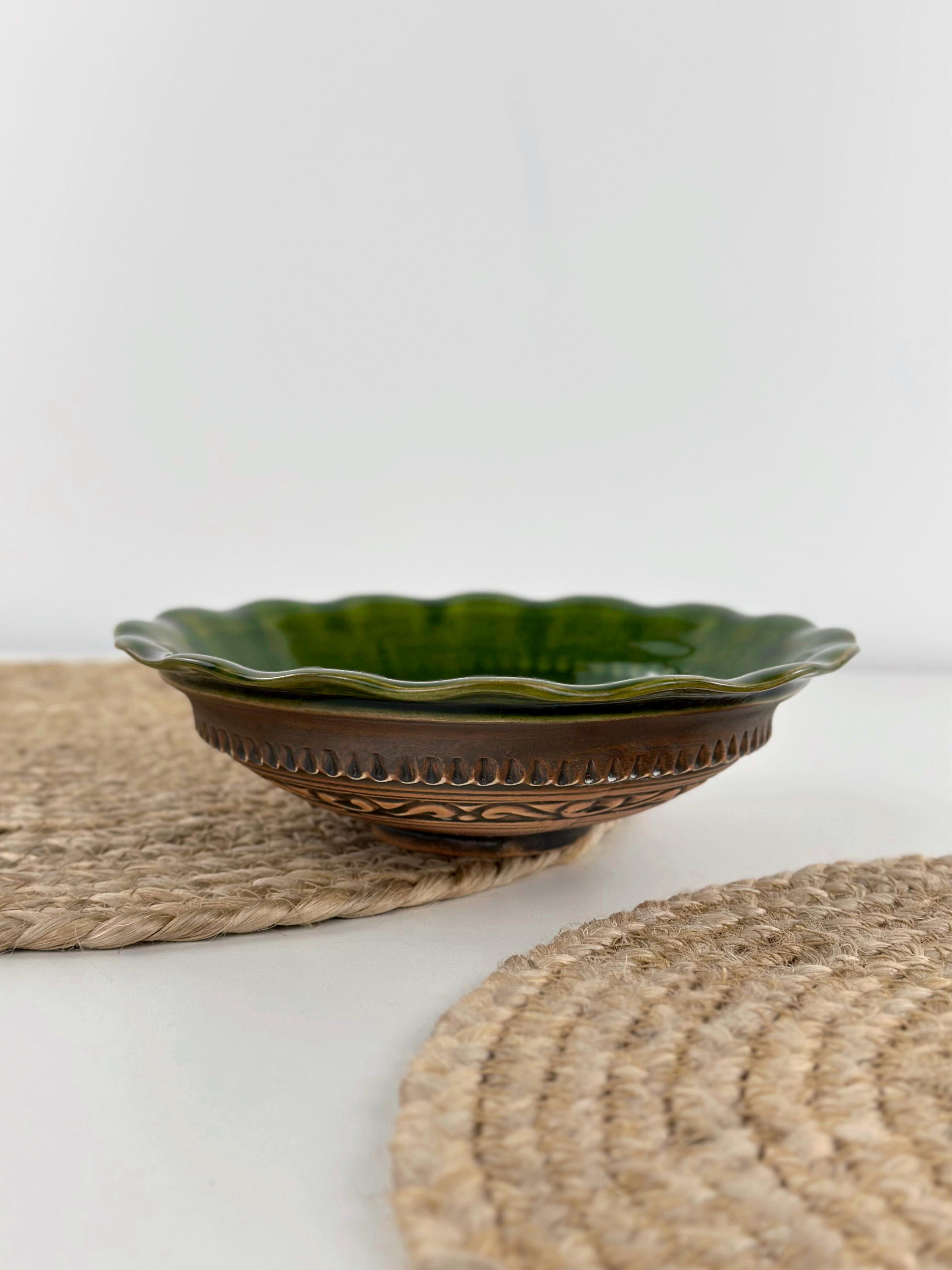 Миска-хвиля глиняна Гражда 0,35 л Коричневий (17018-6)