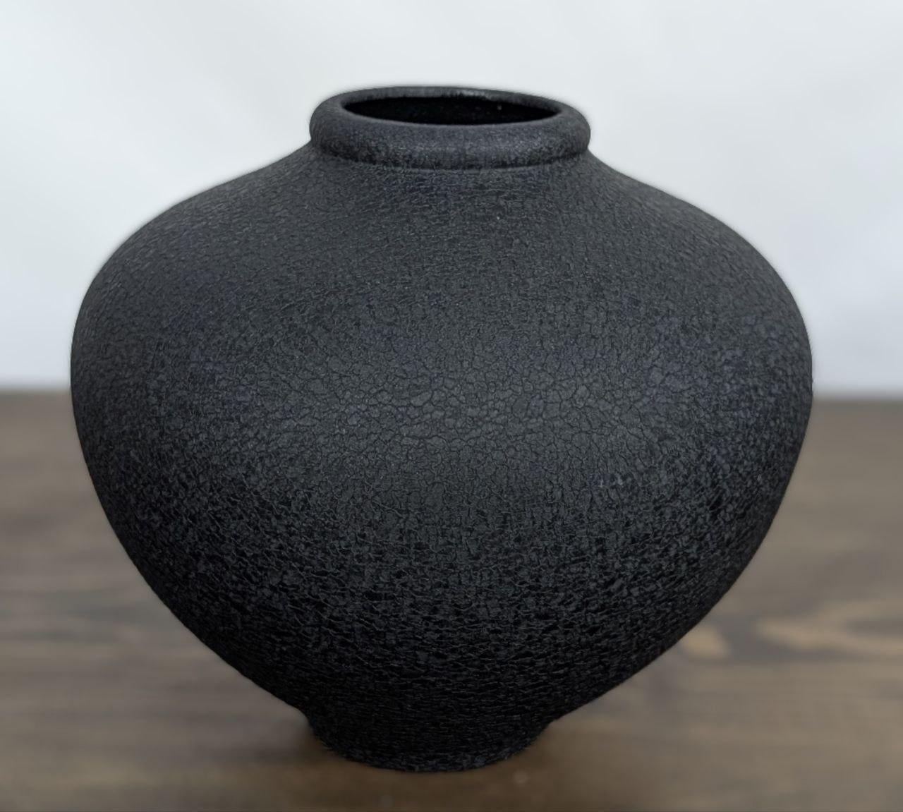 Ваза Nana Ceramics Юла шелк 21 см Черный