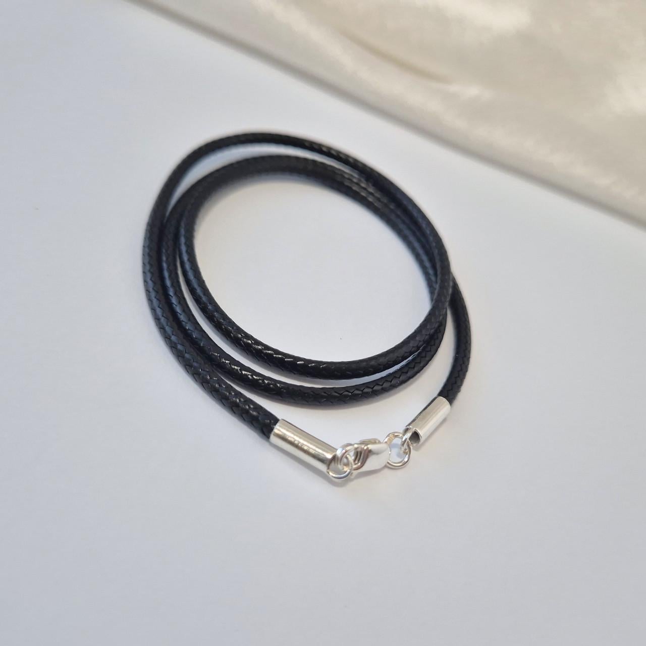 Шнурок на шею застежка серебро 925 пробы вощеная нить 2,5 мм 1,10 г 50 см Черный (1462/1) Шнурок на шею застежка серебро 925 пробы вощеная нить 2,5 мм 1,10 г 50 см Черный (1462/1)