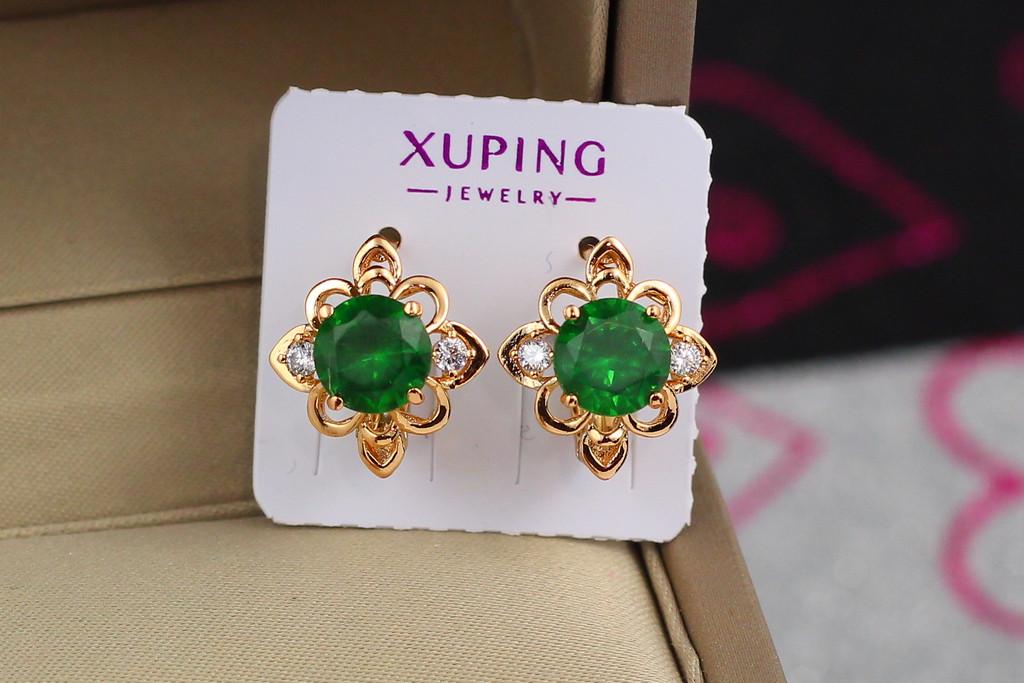 Серьги Xuping Jewelry Резной ромбик с зеленым камнем 1,5 см Золотистый
