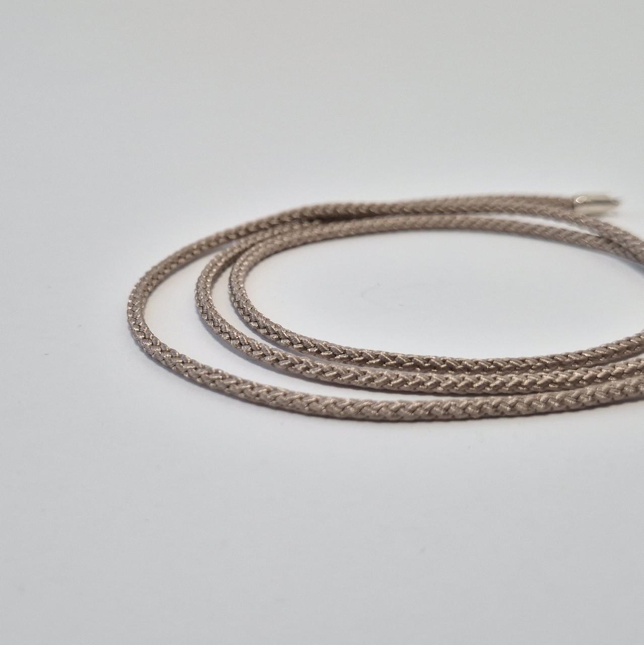 Шнурок на шию шейк срібло 925 проби 0,98 г 2 мм 55 см Коричнево-бежевий (6010/2ш) - фото 6 Шнурок на шию шейк срібло 925 проби 0,98 г 2 мм 55 см Коричнево-бежевий (6010/2ш) - фото 6