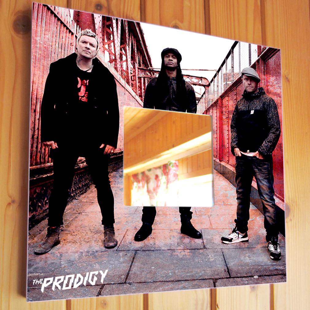 Зеркало настенное Группа "The Prodigy" 260х260 мм (M03412) Зеркало настенное Группа "The Prodigy" 260х260 мм (M03412)