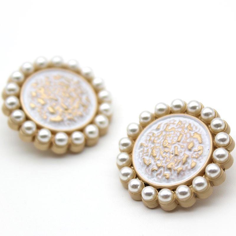 Пуговица Vintage pearls LuxFabric на ножке металл/эмаль 23 мм 1 шт. Белый (ПВ1823в02)