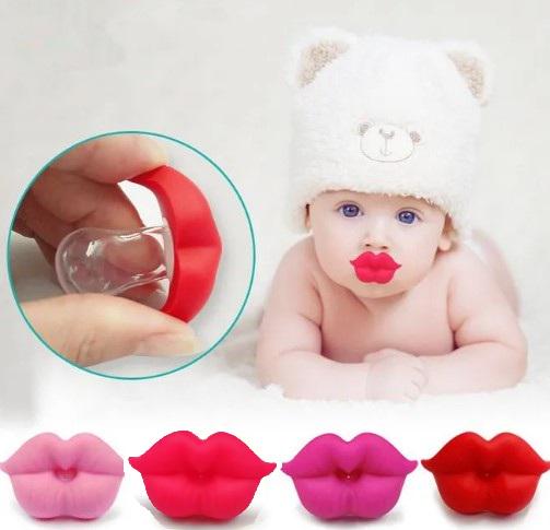 Соска-пустышка ортодонтическая Губы силиконовая Фуксия (25011880) - фото 3