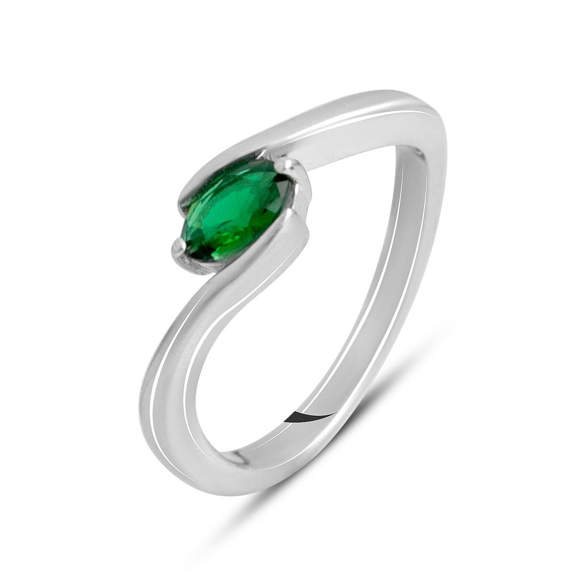 Кольцо серебряное с изумрудом nano 0,333 ct 2,69 г р. 17 (2140108)