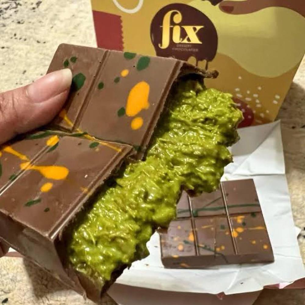 Шоколад дубайський Fix з пастою та кадаїфі з фісташками 200 г (2453087571) - фото 6 Шоколад дубайський Fix з пастою та кадаїфі з фісташками 200 г (2453087571) - фото 6