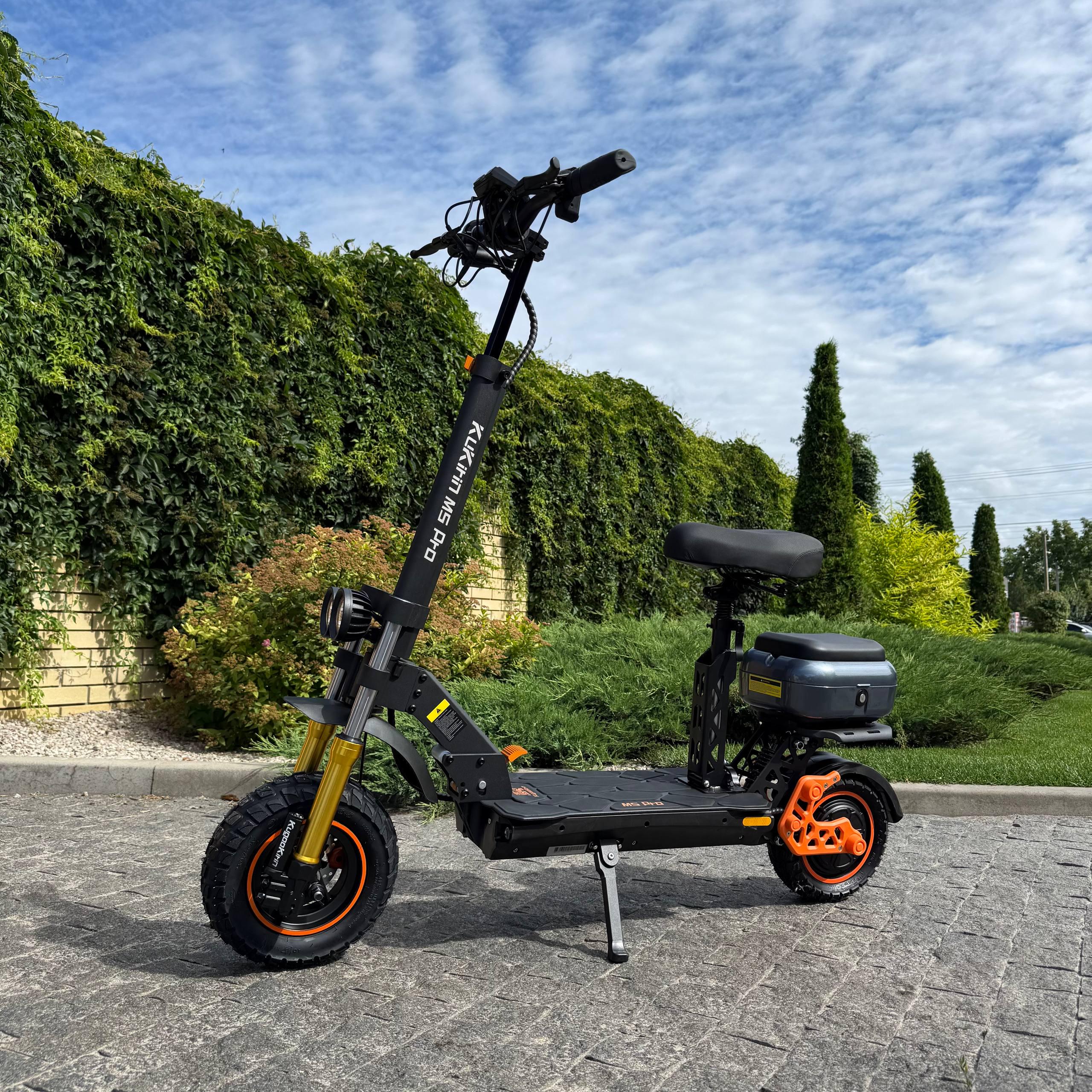 Электросамокат с сиденьем KugooKirin M5 PRO 2000W 26Ah - фото 5 Электросамокат с сиденьем KugooKirin M5 PRO 2000W 26Ah - фото 5