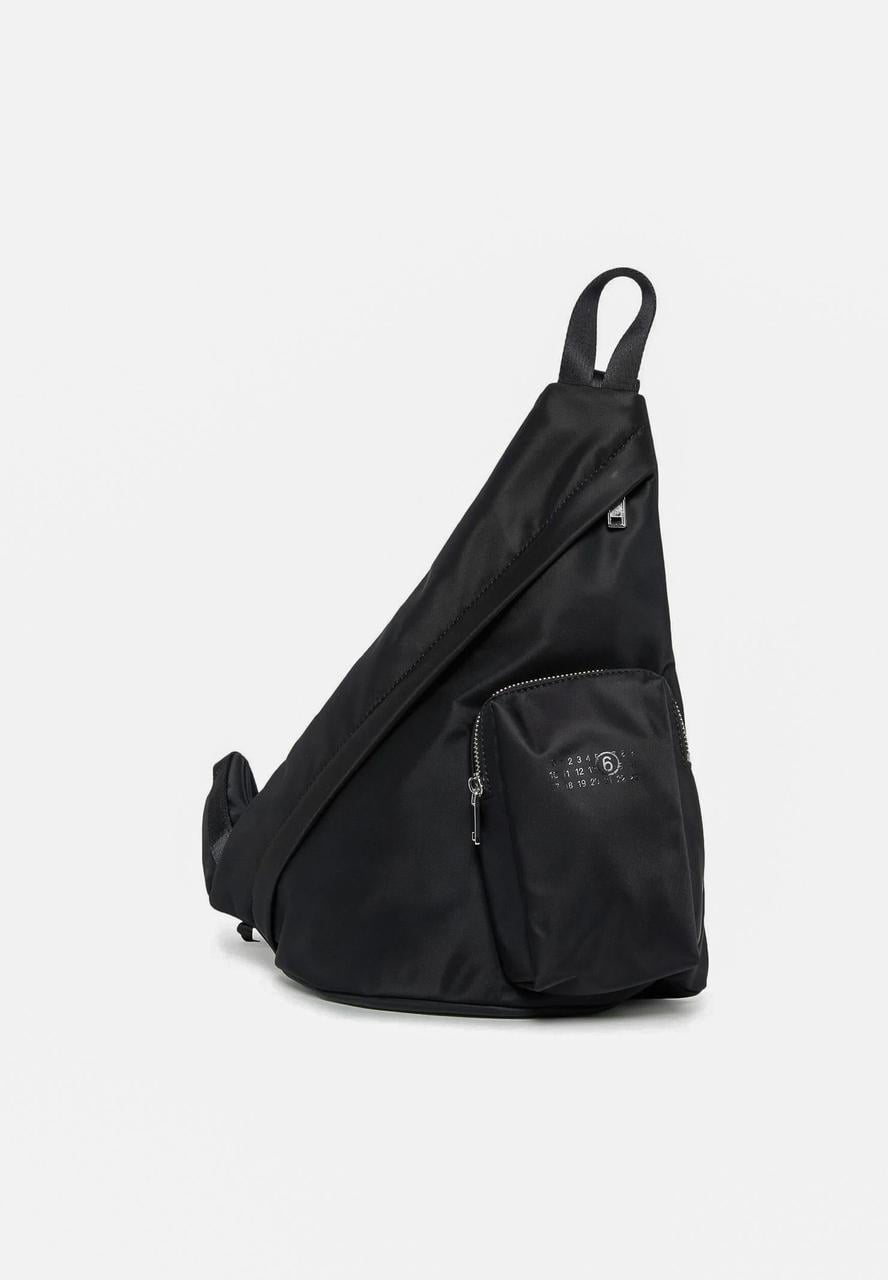 Сумка через плечо MM6 Maison Margiela Japanese Sling Bag Черный Сумка через плечо MM6 Maison Margiela Japanese Sling Bag Черный