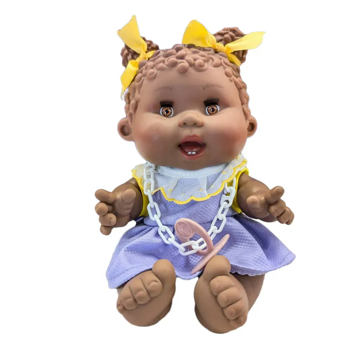 Пупс Nines d'Onil Pepote виниловая в платье 26 см Фиолетовый (150-98-0434NN.2) Пупс Nines d'Onil Pepote виниловая в платье 26 см Фиолетовый (150-98-0434NN.2)