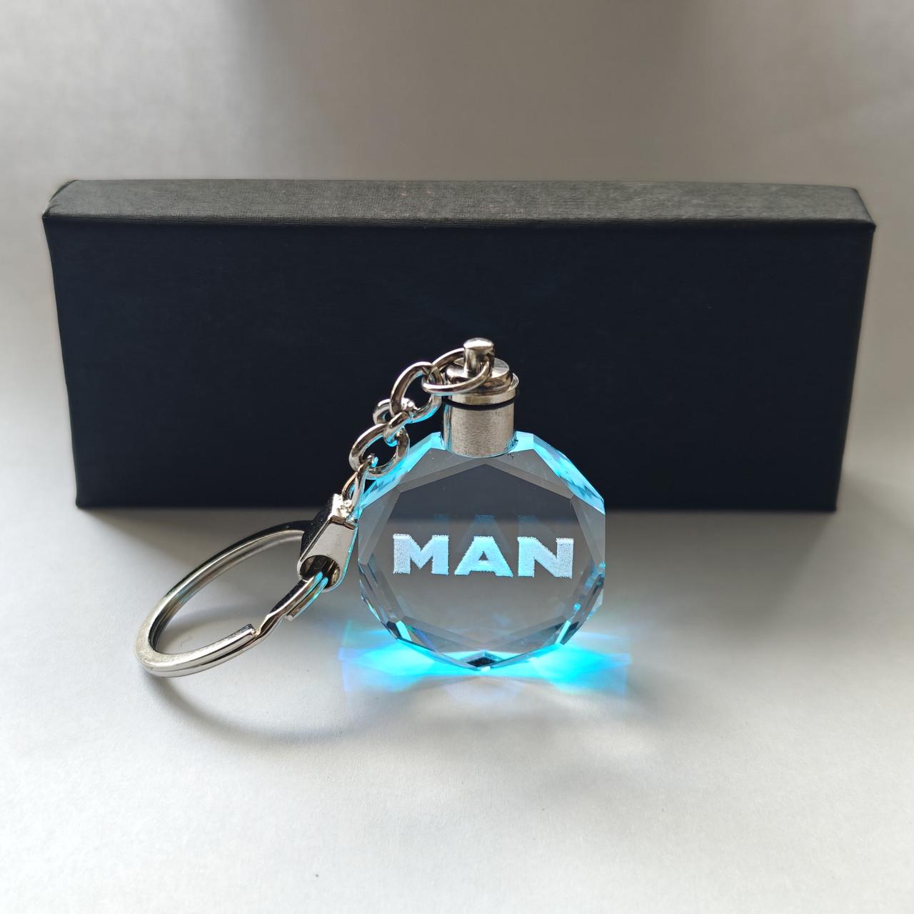 Брелок LED Кристал MAN (1504576281)