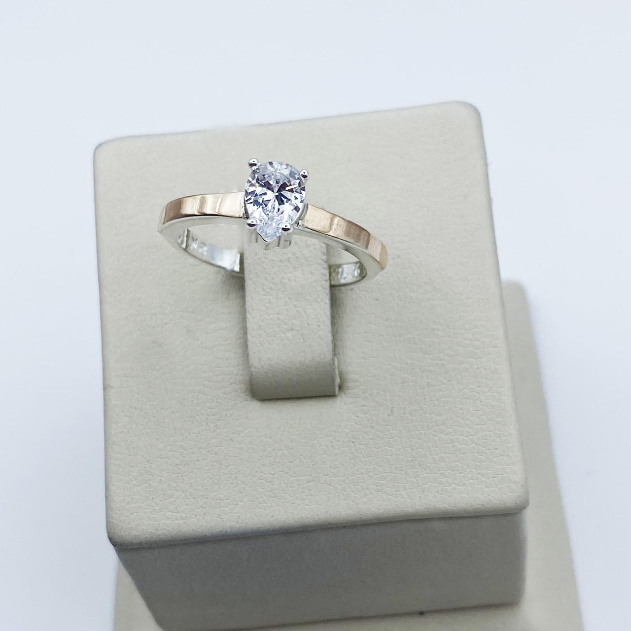 Кольцо серебряное с кубическим цирконием и золотыми пластинами р. 18 2,38 г (2029318302)