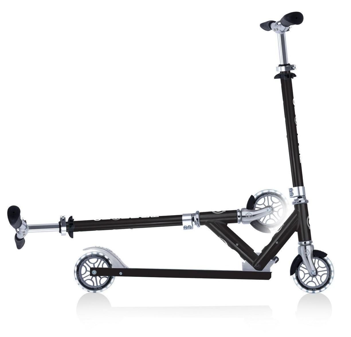 Самокат двухколесный Globber Flow Element Lights колеса с подсветкой до 100 кг Черный (721-120) - фото 7 Самокат двухколесный Globber Flow Element Lights колеса с подсветкой до 100 кг Черный (721-120) - фото 7