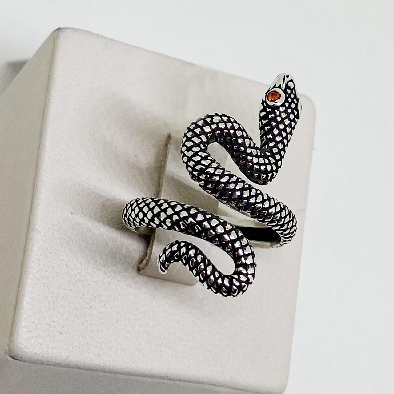 Кольцо серебряное Змея с кубическим цирконием р. 17 4,23 г (1810362326) Кольцо серебряное Змея с кубическим цирконием р. 17 4,23 г (1810362326)