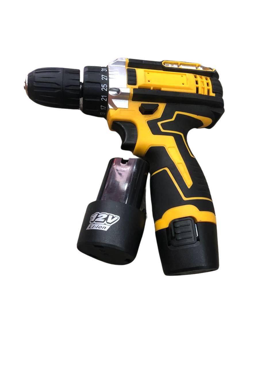 Дрель-шуруповерт с 2 аккумуляторами 12V и набором инструментов в кейсе (F500)