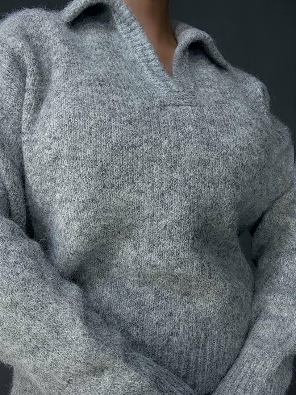 Светр жіночий A-N 19-1 з коміром поло теплий вільний OS Сірий (5770) - фото 6 Светр жіночий A-N 19-1 з коміром поло теплий вільний OS Сірий (5770) - фото 6