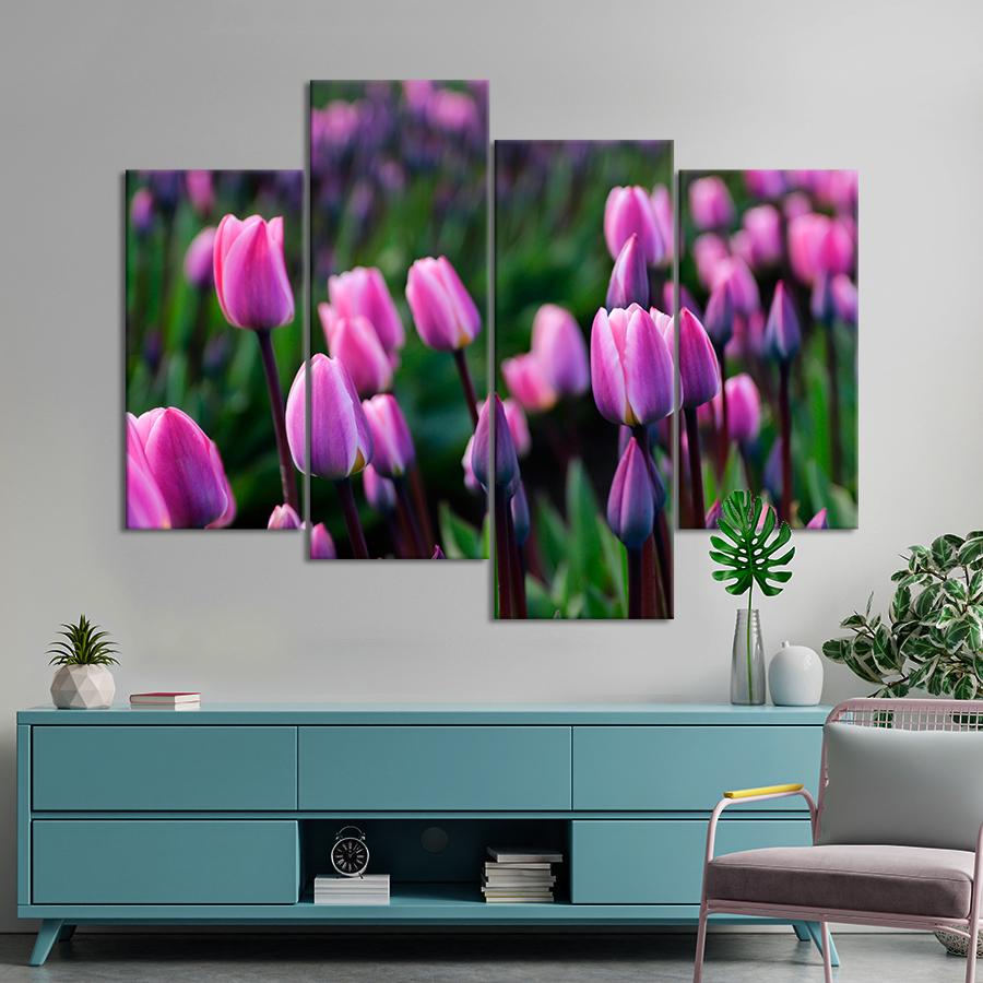 Картина цветы и растения Фиолетовые тюльпаны на поле 129x90 см (A1020-4)