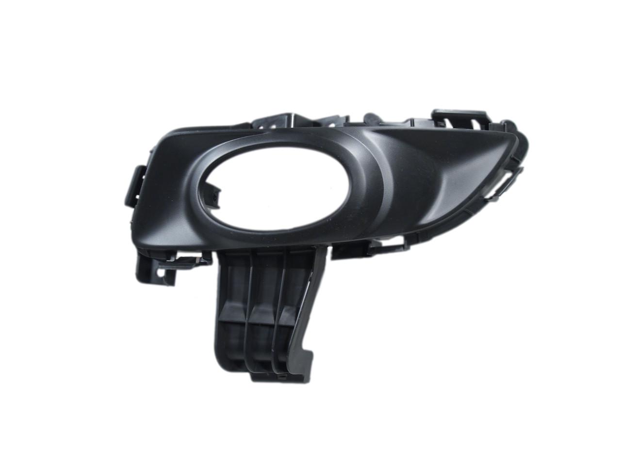 Решетка бампера AVTM Mazda 3 BK 04-06 SDN левая с отверстиями для противотуманок (3476 913)