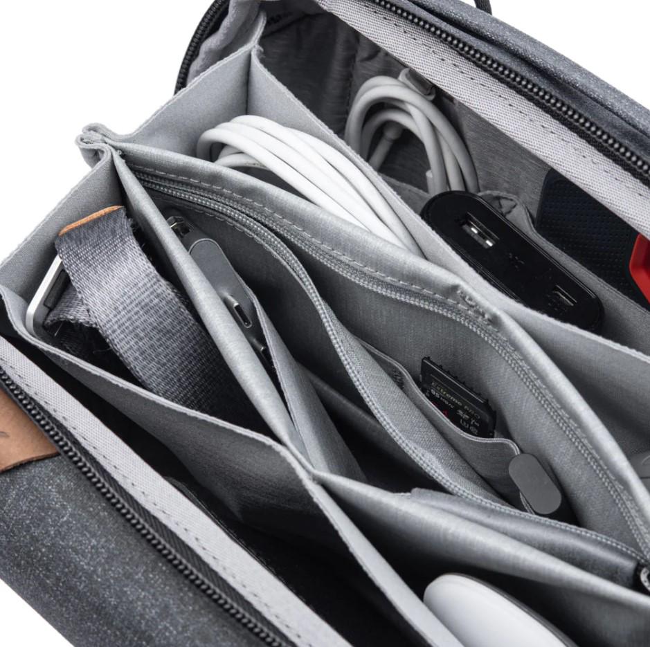 Сумка Peak Design Tech Pouch Charcoal (BTP-CH-3) - фото 6