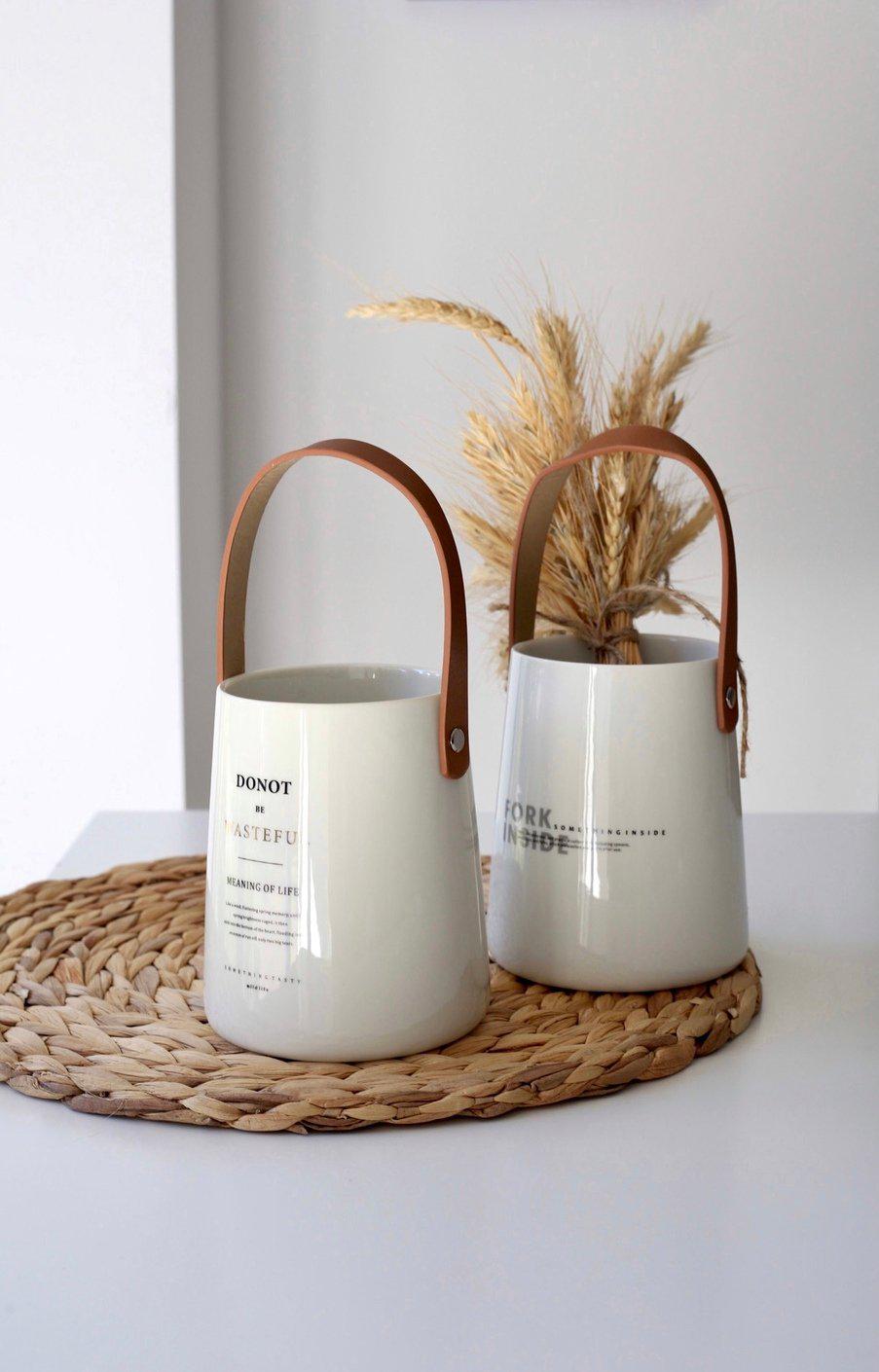 Подставка-стакан для столовых приборов Fork inside керамическая с ручкой 13,5х11 см Белый (00000010203) - фото 3 Подставка-стакан для столовых приборов Fork inside керамическая с ручкой 13,5х11 см Белый (00000010203) - фото 3