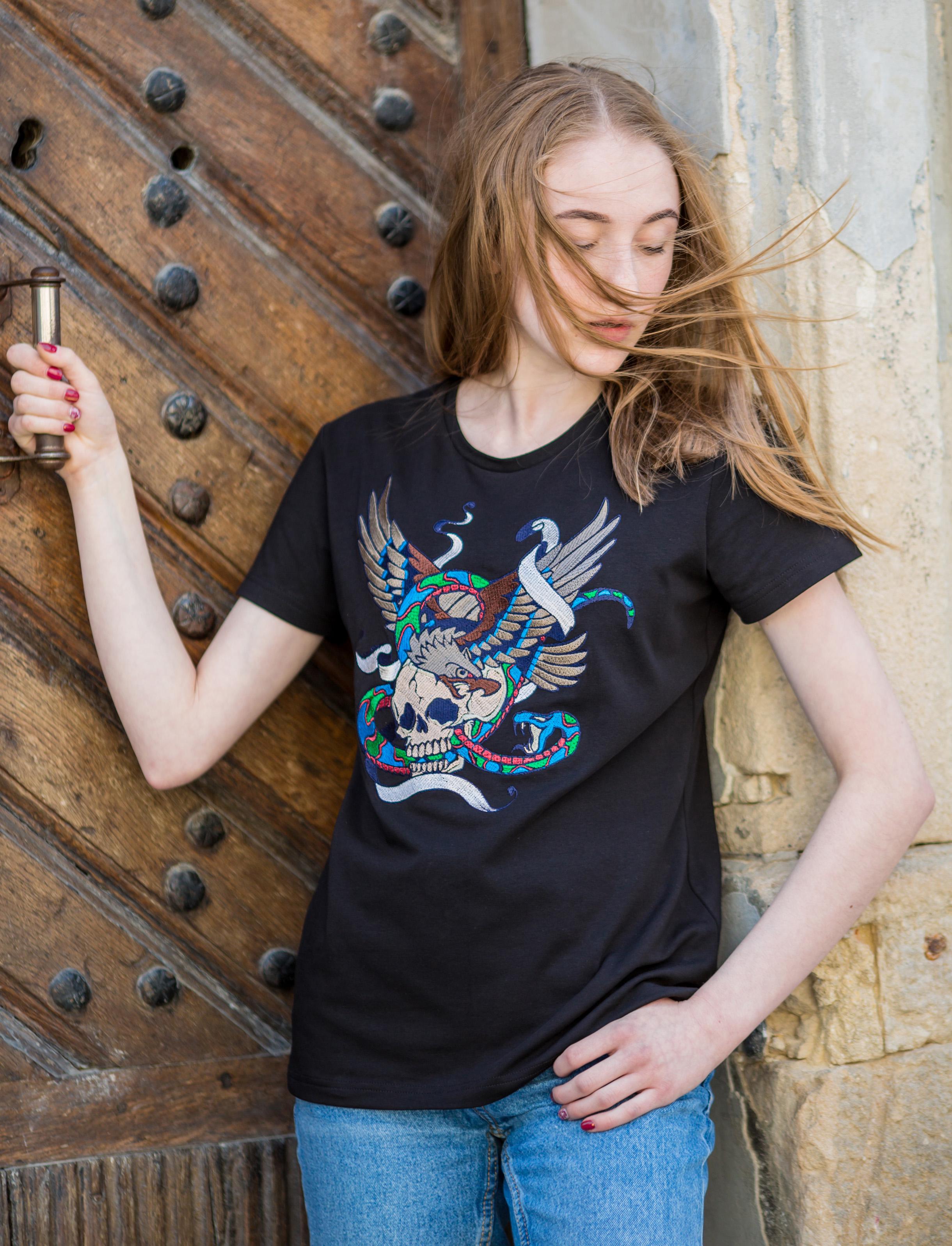 Футболка з вишивкою BATIAR Череп та орел S Чорний