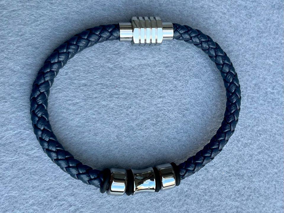 Браслет кожаный