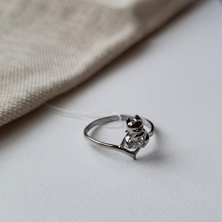 Кольцо женское из серебра Котик вставка кубического циркония 925 проба р. 16,5 1,30 г (4638р) Кольцо женское из серебра Котик вставка кубического циркония 925 проба р. 16,5 1,30 г (4638р)