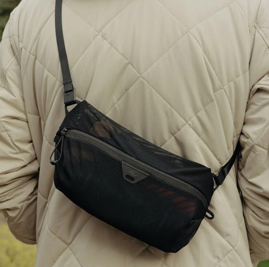 Органайзер Peak Design Ultralight Mesh Packing Cube X-Small Black (BUMP-BK-XS-1) - фото 11