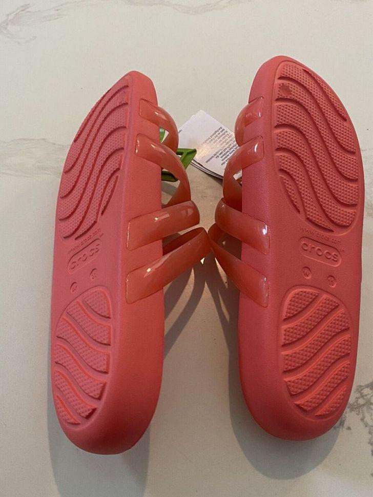 Шльопанці жіночі утеплені Crocs Splash Glossy Strappy Sandal Neon Watermelon р. 37-38 Помаранчевий (14841) - фото 8 Шльопанці жіночі утеплені Crocs Splash Glossy Strappy Sandal Neon Watermelon р. 37-38 Помаранчевий (14841) - фото 8