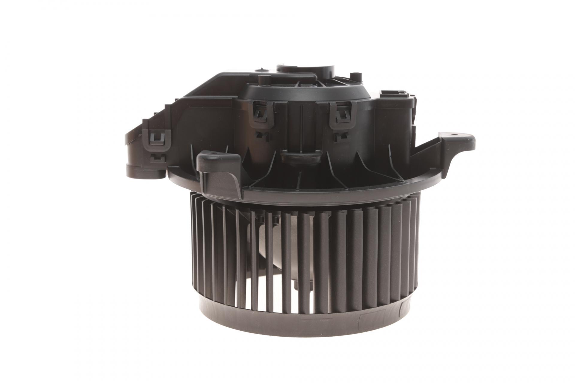 Моторчик печки BOSCH Ford Fiesta VII 17--0 130 115 807