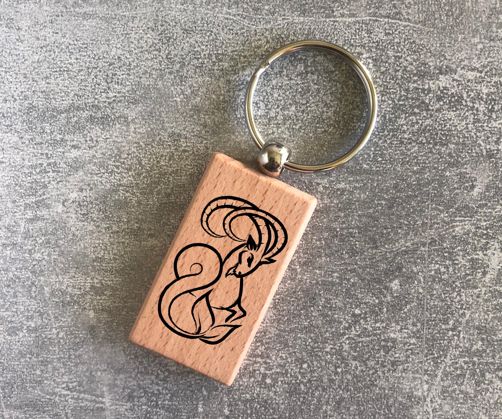 Брелок деревянный с изображением зодиака "Козерог" (15010104046)