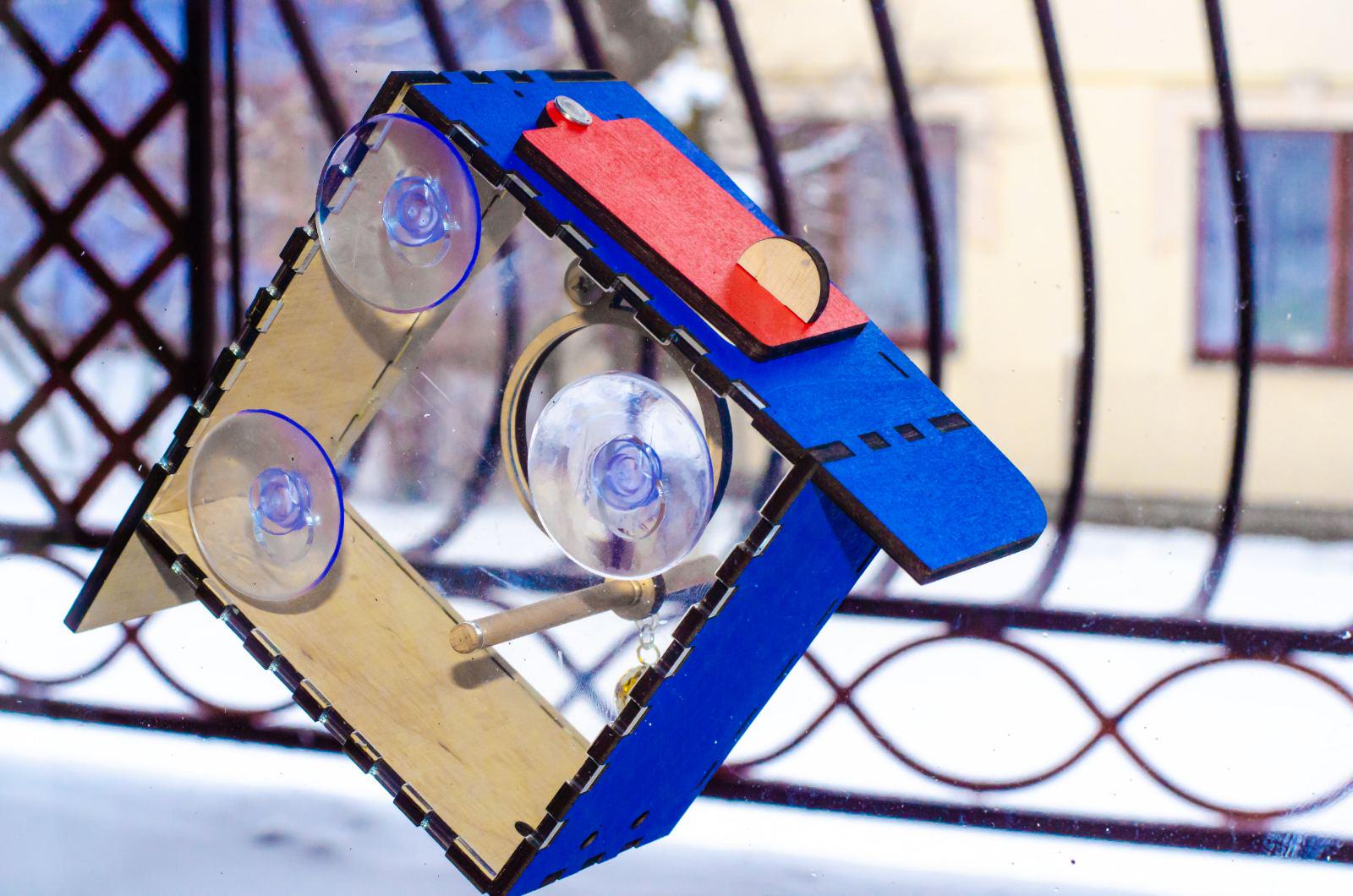 Кормушка на окно на присосках Колокольчик Синий (0002161) - фото 4